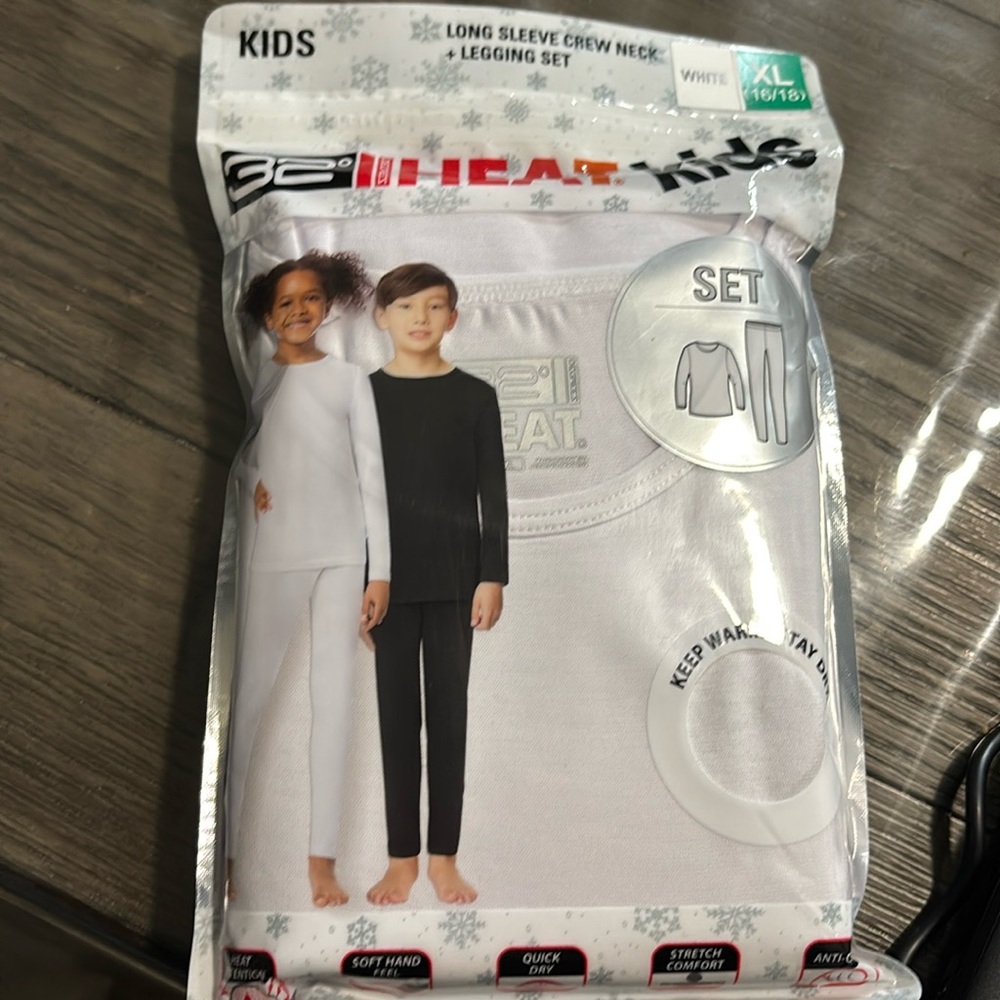 32 degrees Heat White Long Sleeve Crew Neck+Legging Set Size XL(16/18) NWT